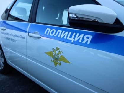 Пьяный житель Тувы угнал машину на глазах у хозяйки и устроил несколько ДТП, уходя от погони ДПС