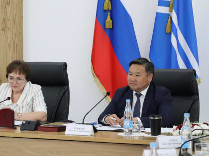 В эти дни в Туве работает делегация сенаторов во главе с заместителем Председателя Комитета Совета Федерации по социальной политике Еленой Бибиковой