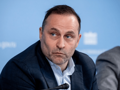 Депутат Госдумы Дмитрий Свищев выступил за ужесточение мер по продаже никотиносодержащих товаров детям