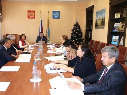 Состоялись заседания двух парламентских комитетов