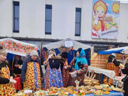 Детские сады Кызыла помогли горожанам красочно проводить Зиму и отпраздновать Масленицу