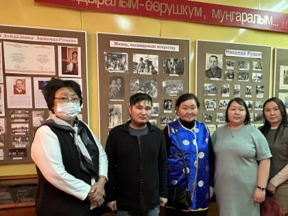 Надя Рушева - сокровище, которому нет цены. В Пий-Хемском кожууне состоялась презентация книги доцента ТувГУ Любови Кара-оол