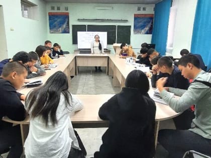 Дни науки в ТувГУ. Преподаватель ТувГУ провела открытую лекцию об истории физической культуры и спорта в Туве