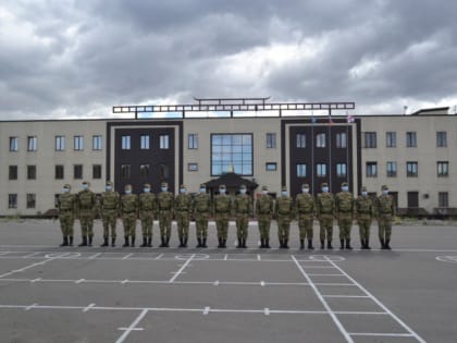 Военкомат Тувы отправил в войска свыше 450 призывников