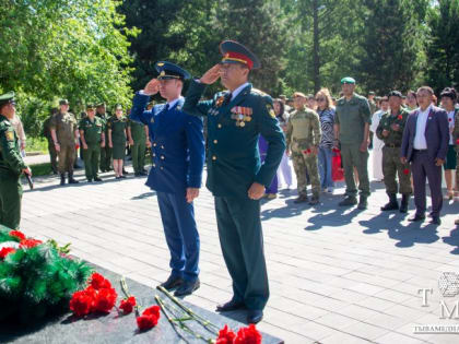 В Туве почтили память ветеранов боевых действий