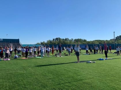 Единороссы Тувы поддержали Международный день йоги