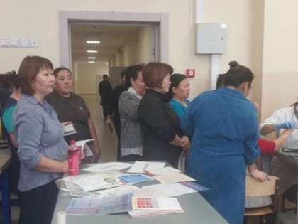 Выезд специалистов РЦОЗМП в школу №18 г. Кызыла: забота о здоровье педагогов