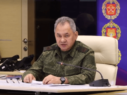 Сергей Шойгу проинспектировал передовой пункт управления на Южно-Донецком направлении СВО