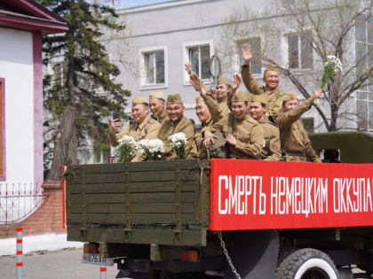 Кызылчан и гостей столицы приглашают 20 мая посмотреть на историческую реконструкцию проводов  тувинских добровольцев-танкистов