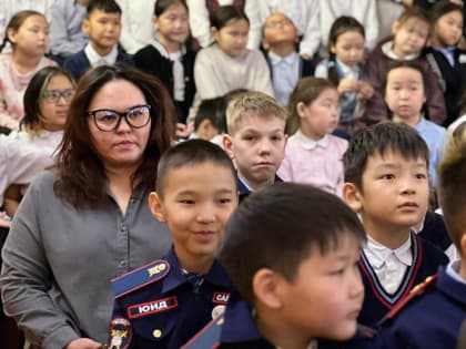 В Кызыле школьникам рассказали о важности волонтерства