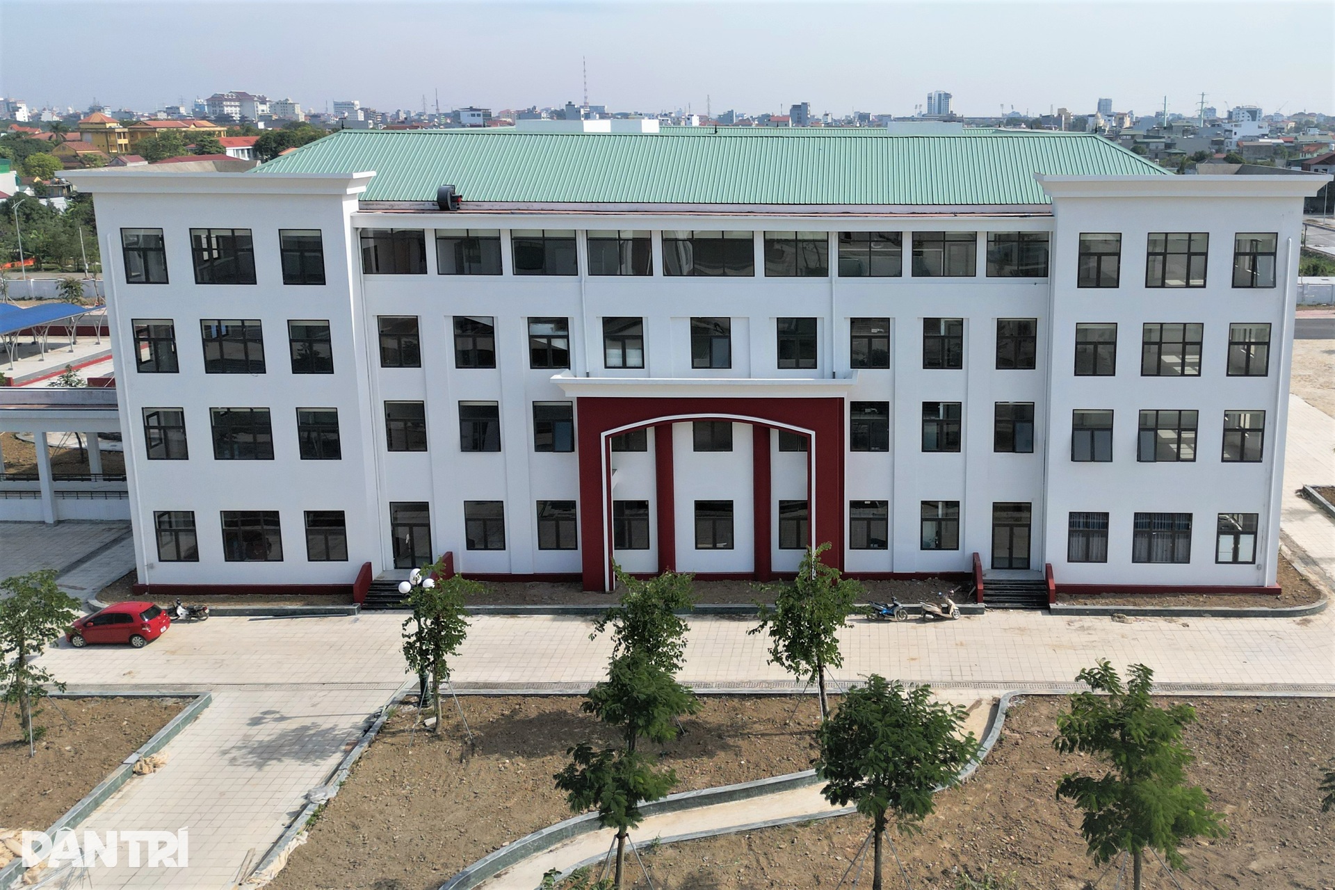 Cận cảnh trường đại học xây dựng gần 2 thập kỷ sắp hoàn thành ở Ninh Bình - 4