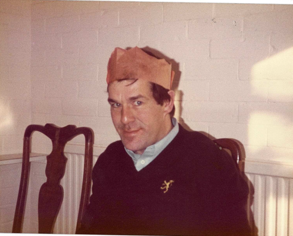 Người đàn ông vô gia cư xin ở nhờ một đêm, rồi sống nhờ suốt 45 năm - 1