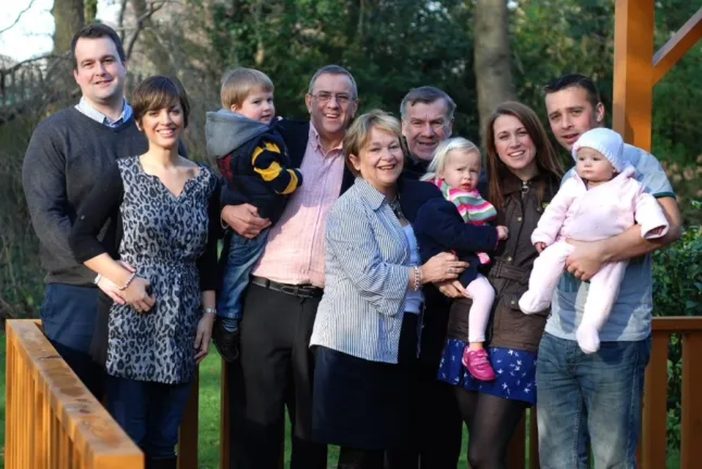 Người đàn ông vô gia cư xin ở nhờ một đêm, rồi sống nhờ suốt 45 năm - 3