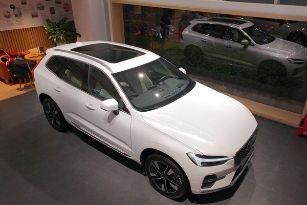 Loạt ô tô mới ra mắt khách Việt trong tháng 11: Xe hybrid cắm sạc áp đảo