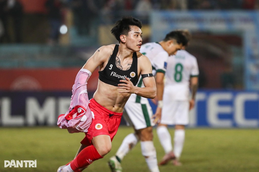 U22 Việt Nam gút danh sách dự SEA Games 33, trung vệ cao 1m95 bị loại - 2