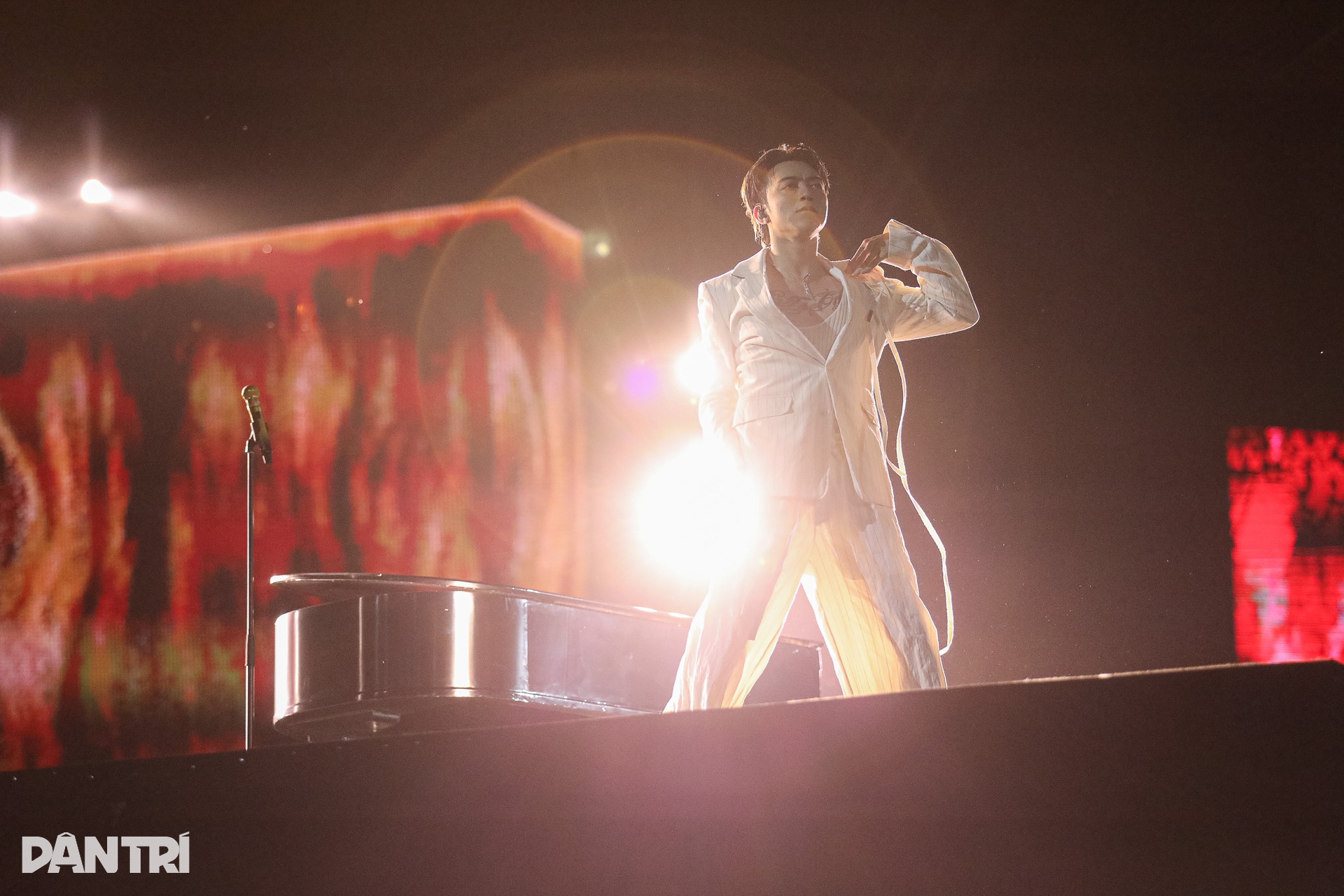 SOOBIN cùng bố hát xẩm, tự nhận quá vô tư khiến khán giả buồn - 4