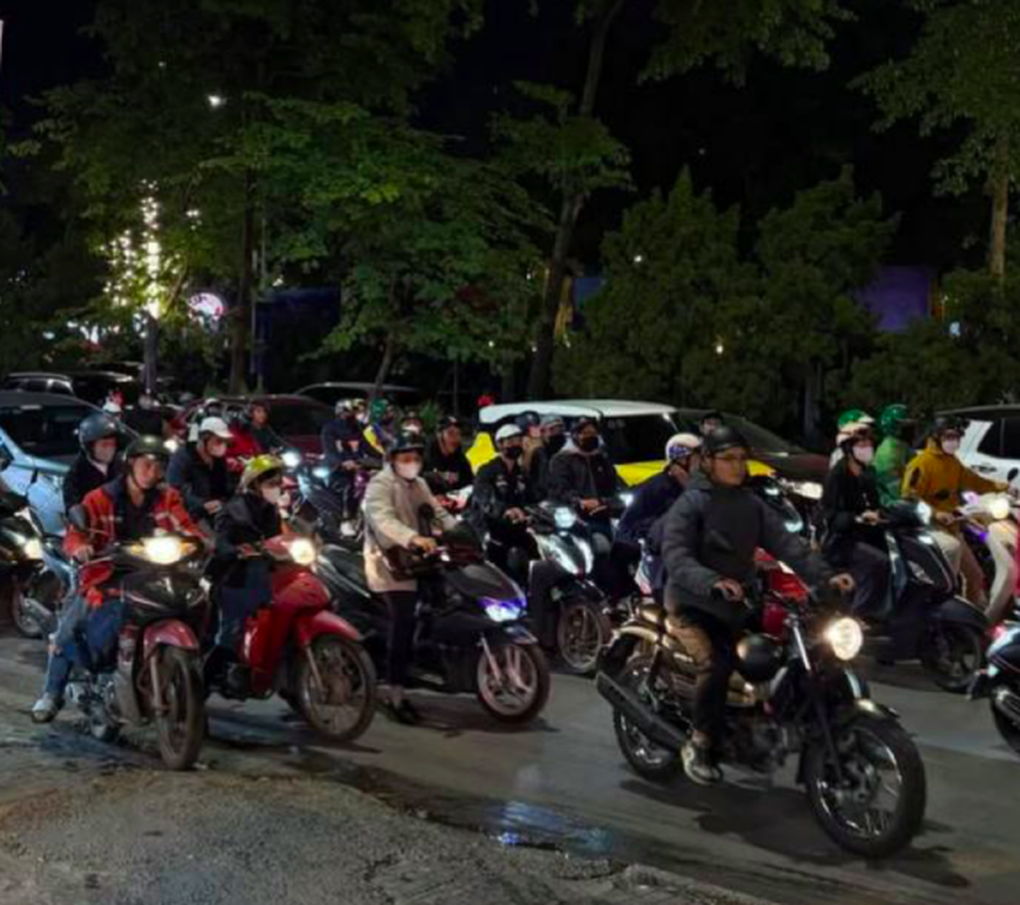 Clip Suzy chạy bộ ở Hà Nội gây sốt: Lý do tình đầu quốc dân đến Việt Nam  - 2