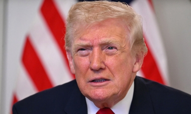 Tỷ lệ tín nhiệm ông Trump xuống thấp nhất từ đầu nhiệm kỳ hai