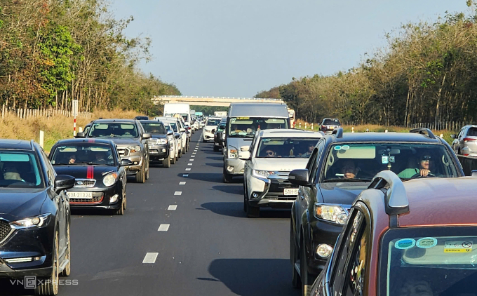 Xe lưu thông trên cao tốc TP HCM- Long Thành- Dầy Giây, tháng 2/2025. Ảnh: Đình Văn