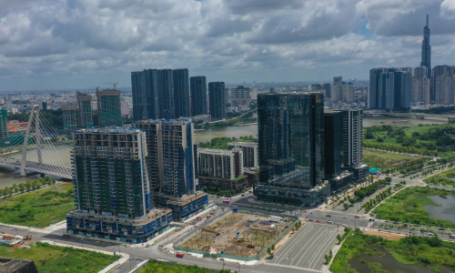 Vì sao nhà cao cấp giá trăm triệu đồng mỗi m2 vẫn đắt khách?