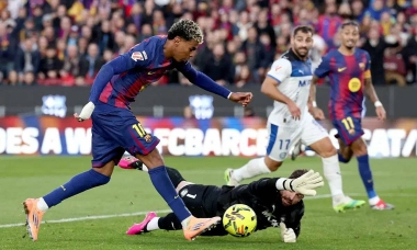 Barca lên đỉnh bảng La Liga trong ngày sinh nhật