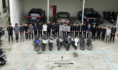 Hàng chục thiếu niên cầm hung khí gây náo loạn trung tâm Đà Nẵng