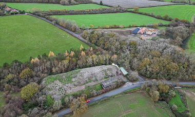 Thế giới ngầm của những 'ông trùm' rác thải Anh