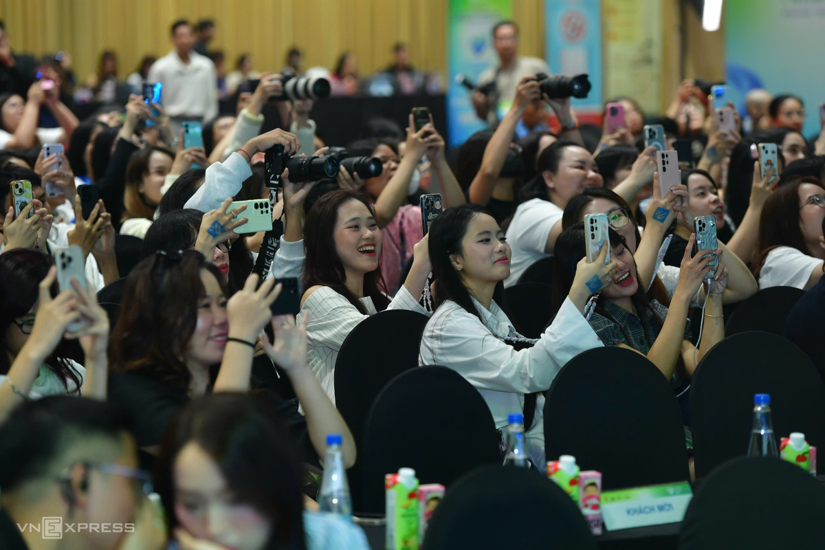 Fan-Ninh-Duong-Story3-17643919-4768-1952