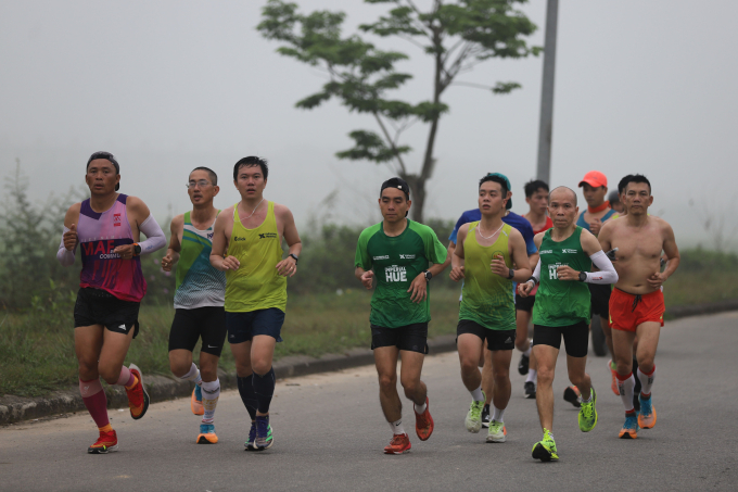 Runner tham gia giải VnExpress Marathon Imperial Huế, năm 2023. Ảnh: Võ Thạnh