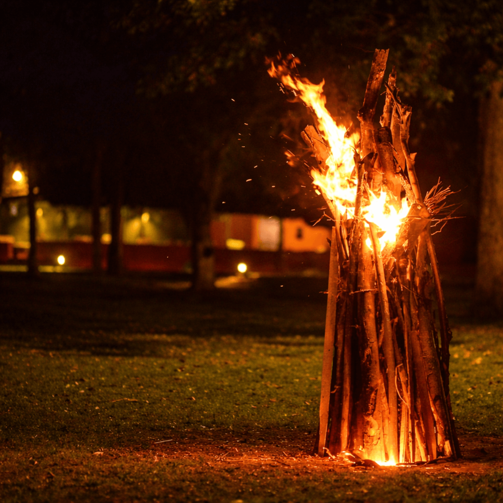 Evening campfire and dining at Governor's Camp Wilpattu
