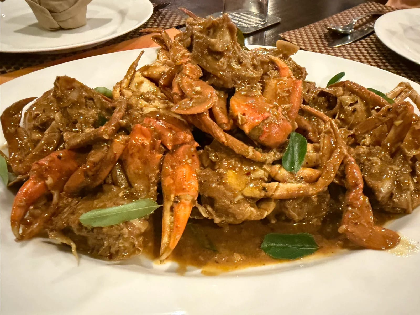 Fresh Sri Lankan lagoon crab and seafood specialty buffet at Chelsi Blu