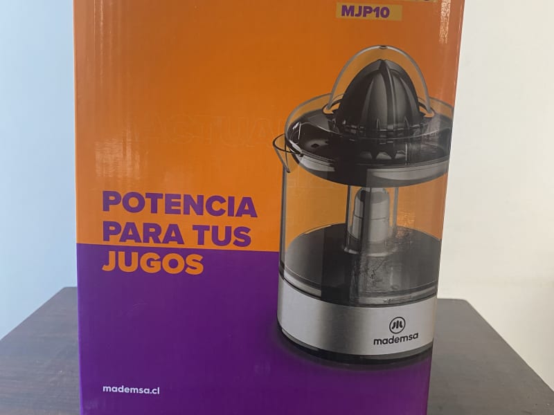 Sacador de jugos Mademsa