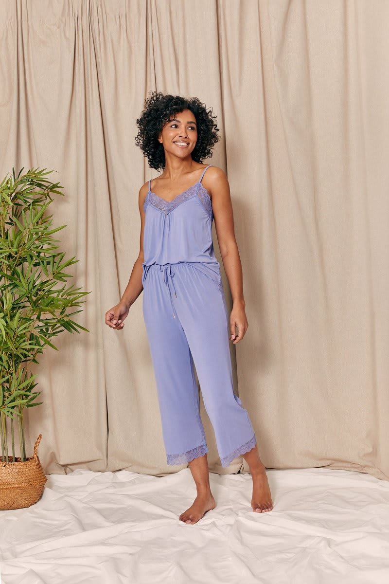Bamboo Lace Cami Cropped Trouser Pyjama Set in HeatherNightwear