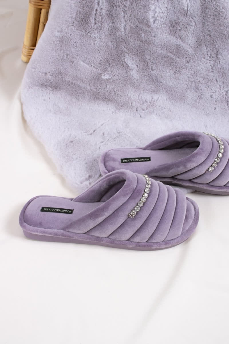 Frankie in LavenderSlippers