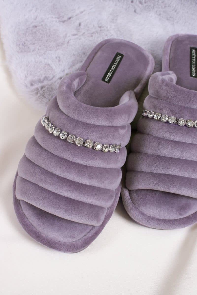 Frankie in LavenderSlippers