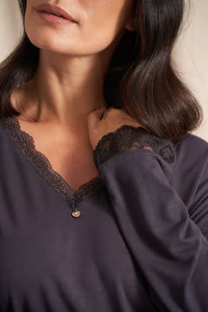 Bamboo Lace V - Neck Pyjama Set in RavenNightwear