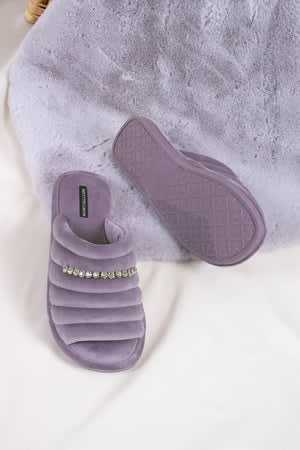 Frankie in LavenderSlippers