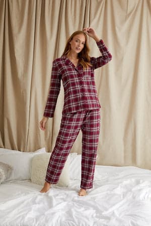 Plaid Pyjama Set in BordeauxNightwear