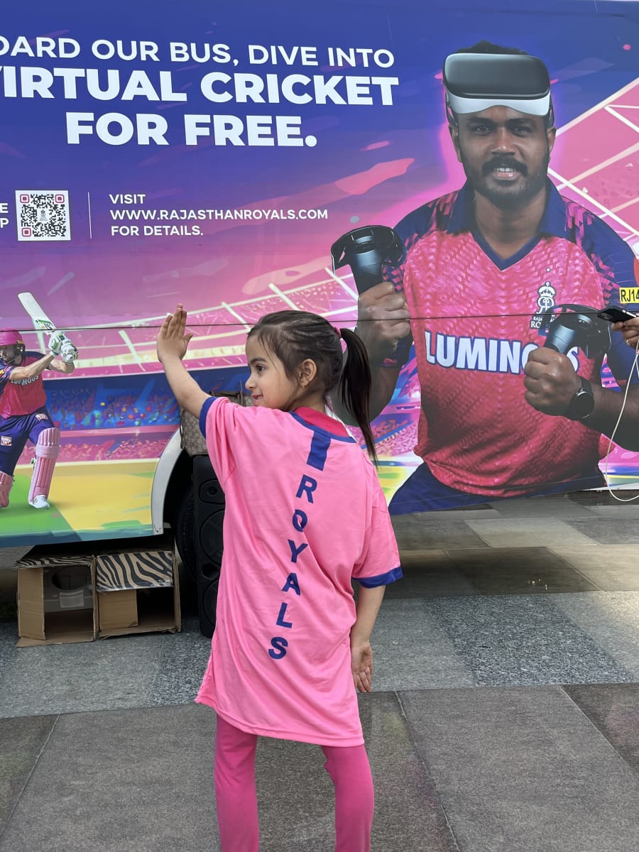 Contestants lined up proudly in team jerseys