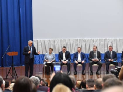 Депутат Саратовской областной Думы от нашего избирательного округа Василий Кравцов принял участие в большой встрече Вячеслава  Володина