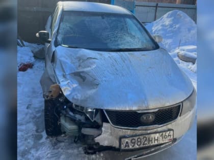 Под Саратовом водитель сбил насмерть женщину и скрылся. Подробности