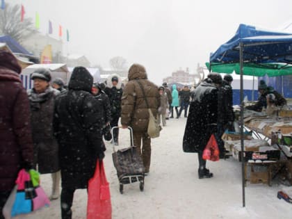 Саратовцев приглашают на Театральную площадь за мясом и яйцами