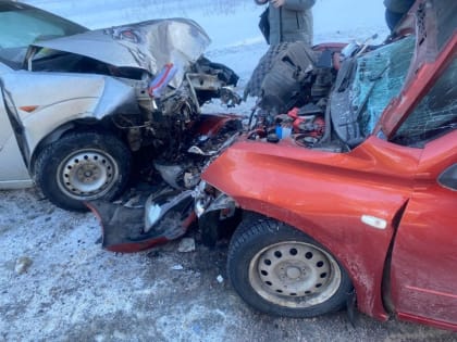 В столкновении иномарок пострадали три женщины и подросток