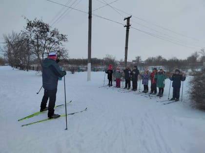 По инициативе управления образования администрации района  было проведено физкультурно-оздоровительное мероприятие «Лыжня зовёт!»