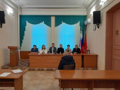 Заседание комиссии по оказанию социальной помощи малообеспеченным гражданам г.Петровска