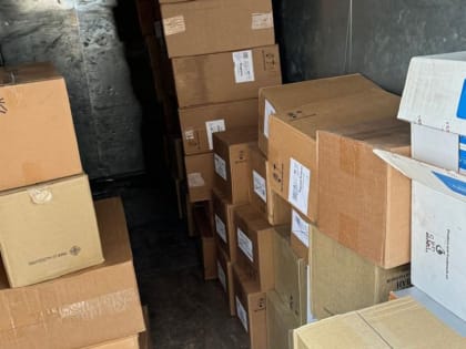 Под Энгельсом СОБР взял рецидивиста с 35 тысячами пачек контрафактных сигарет