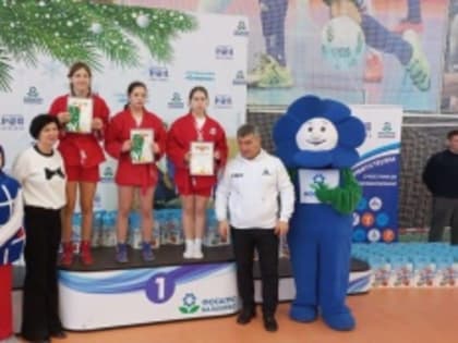 Самбистки спортивной школы отлично выступили на соревнованиях в Балаково