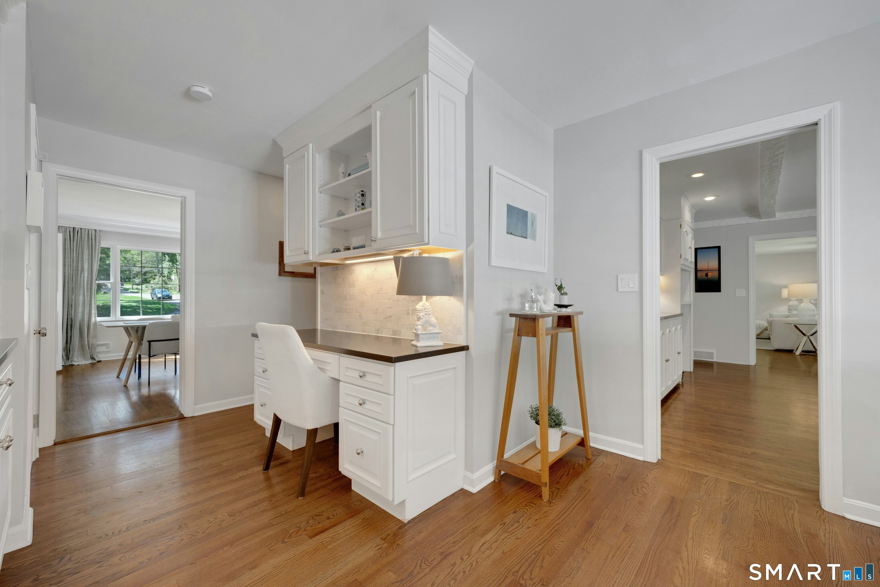 6 Stoneleigh Square photo 13