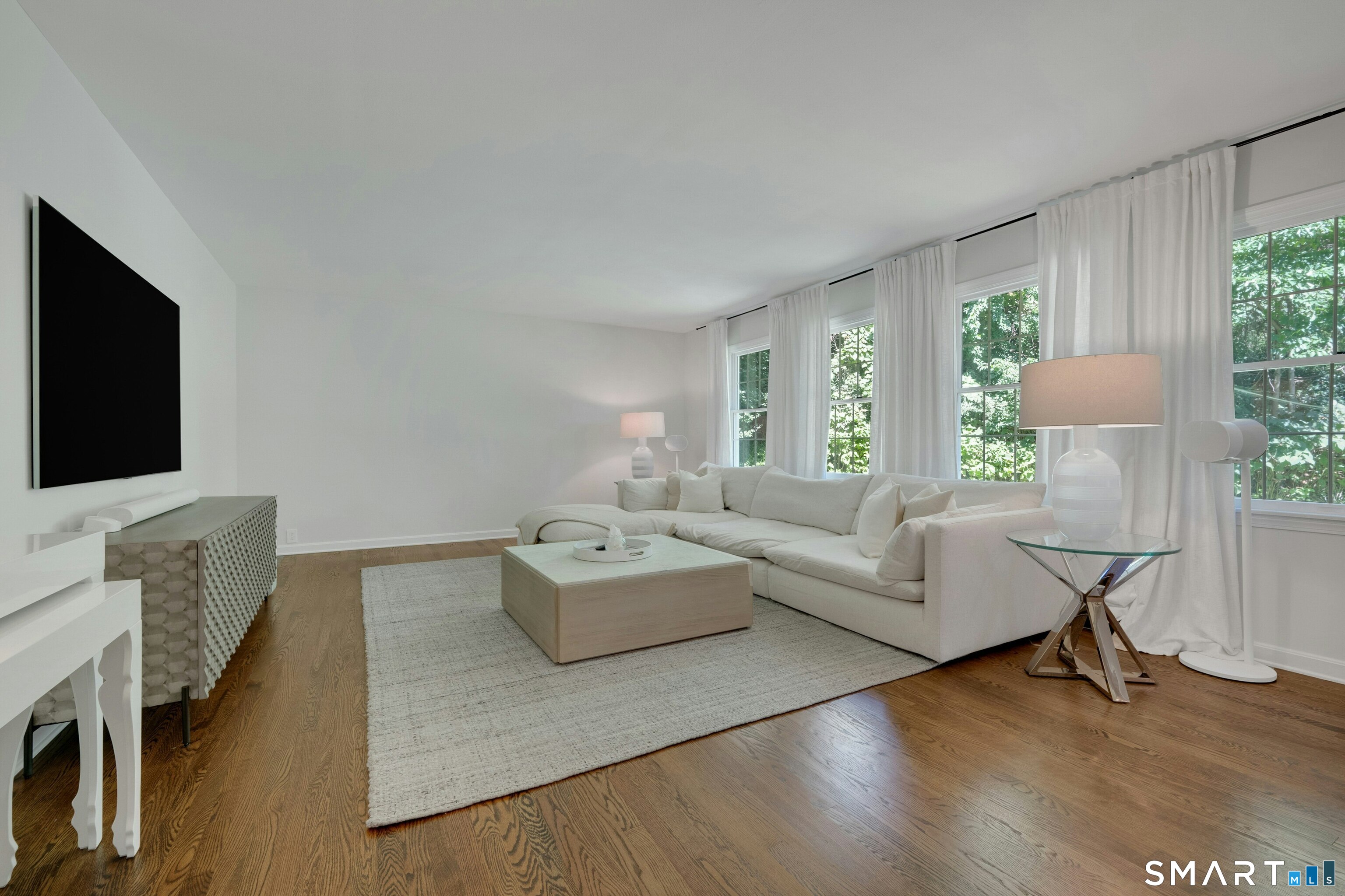 6 Stoneleigh Square photo 5