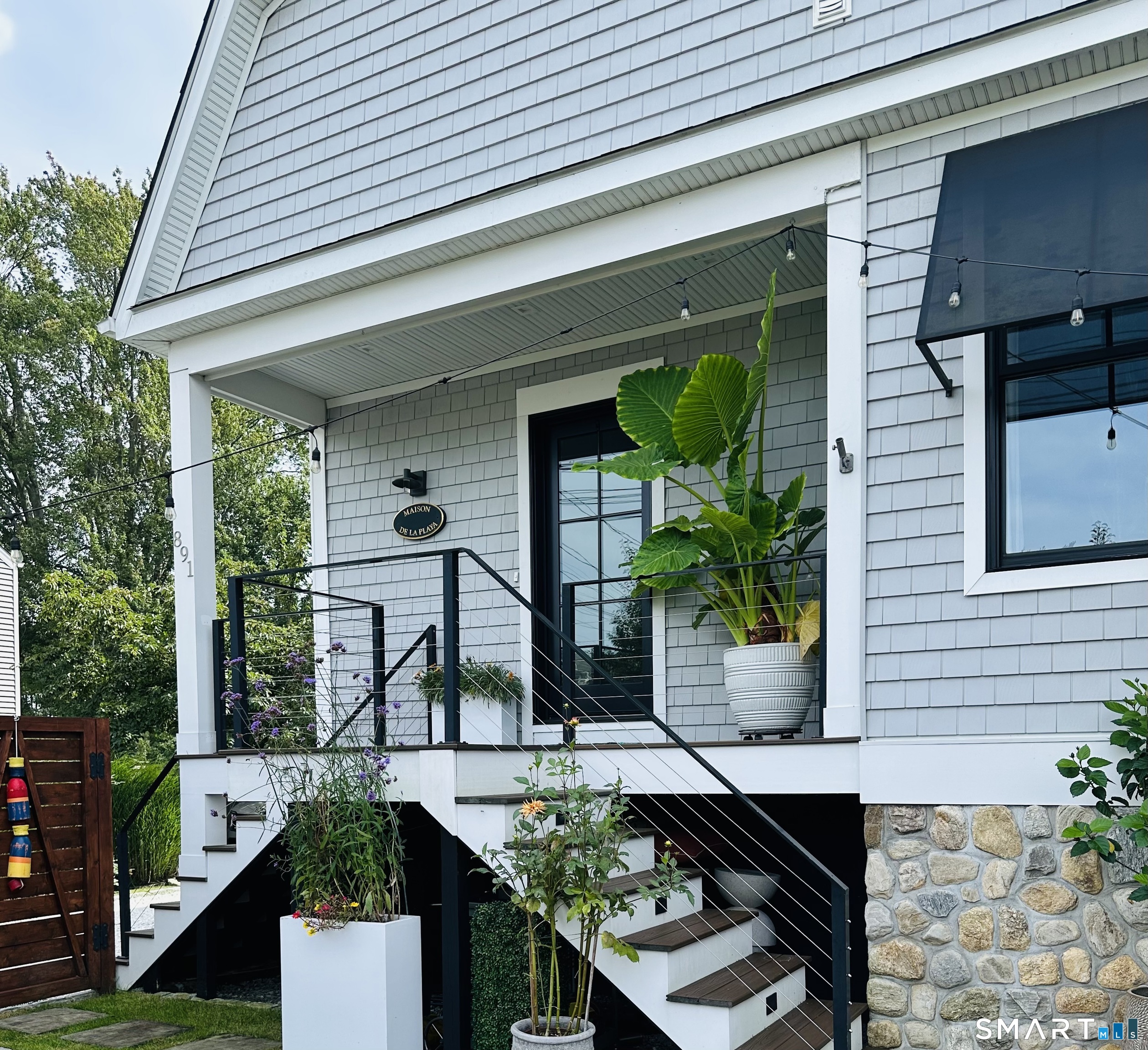 891 Oldfield Road photo 5